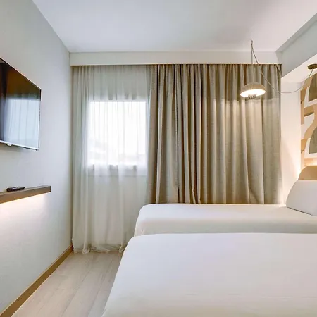 Ibis Styles Palais Des Congres Velodrome