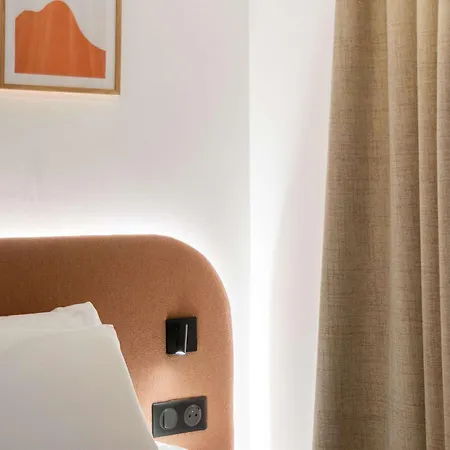 Ibis Styles Palais Des Congres Velodrome Hotel 3*