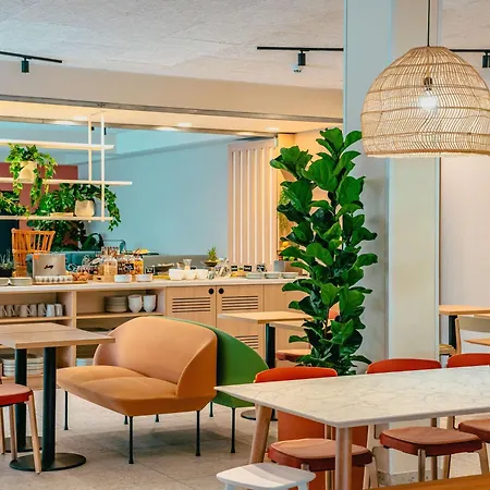 Ibis Styles Palais Des Congres Velodrome Hotel